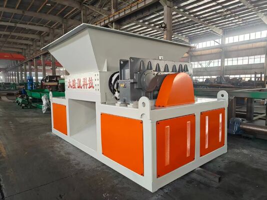 Trinciatrice ad alta coppia a basso rumore ad alta efficienza a quattro assi per la lavorazione di rottami metallici